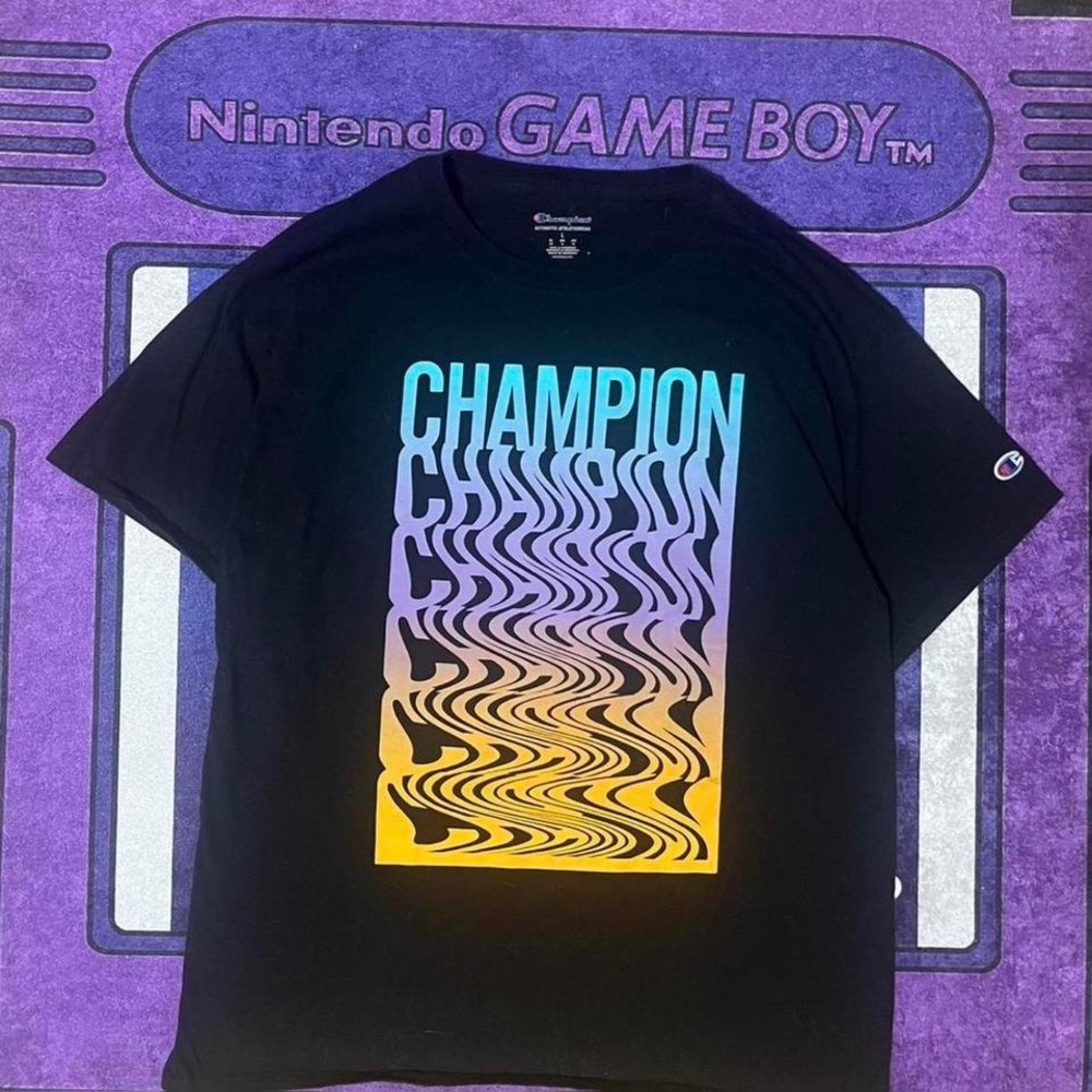 Large streetwear black and mixed colors retro champion Tshirt, cool front hit